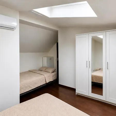 Loft Jecna 43, Appartement *