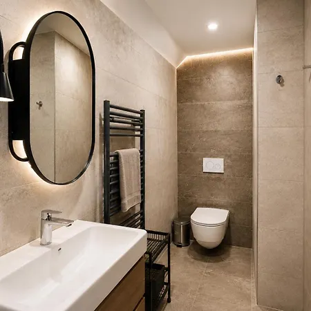 Loft Jecna 43, *